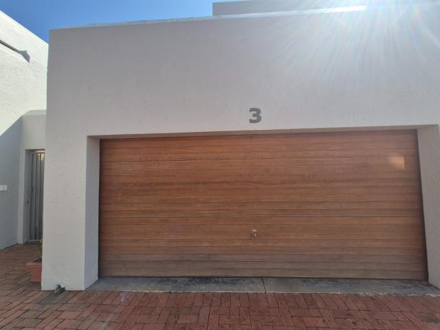 Townhouse for sale in Vosloorus, Gauteng