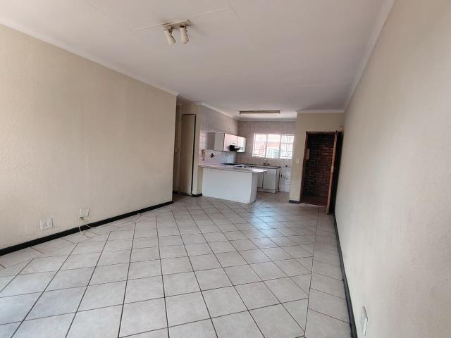Townhouse for sale in Vosloorus, Gauteng