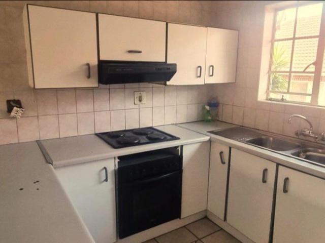 Townhouse for sale in Vosloorus, Gauteng