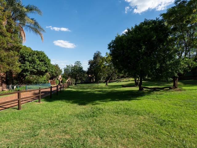 Townhouse for sale in Vosloorus, Gauteng
