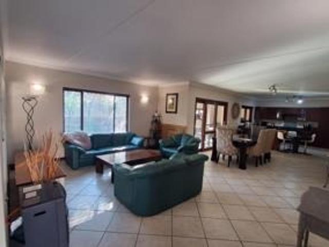 Townhouse for sale in Vosloorus, Gauteng