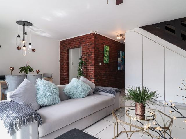 Townhouse for sale in Seaview, Kwazulu-natal