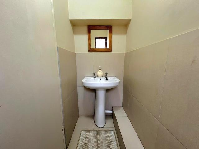 Townhouse for sale in Seaview, Kwazulu-natal