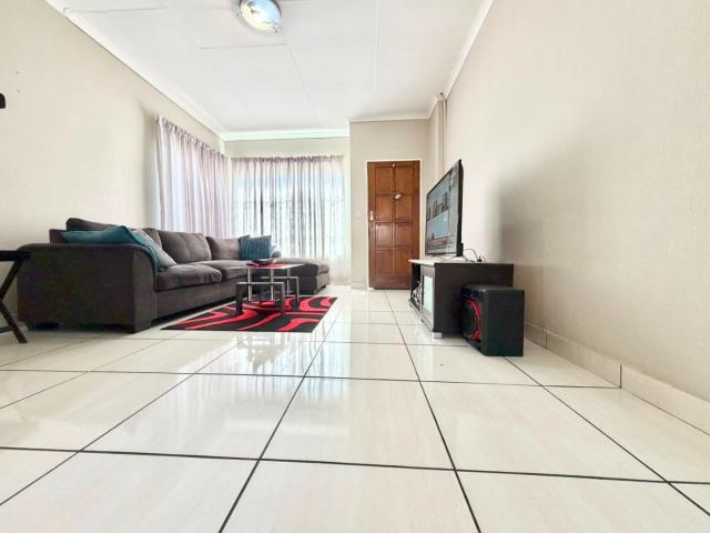 Townhouse for sale in Nooitgedacht, Gauteng