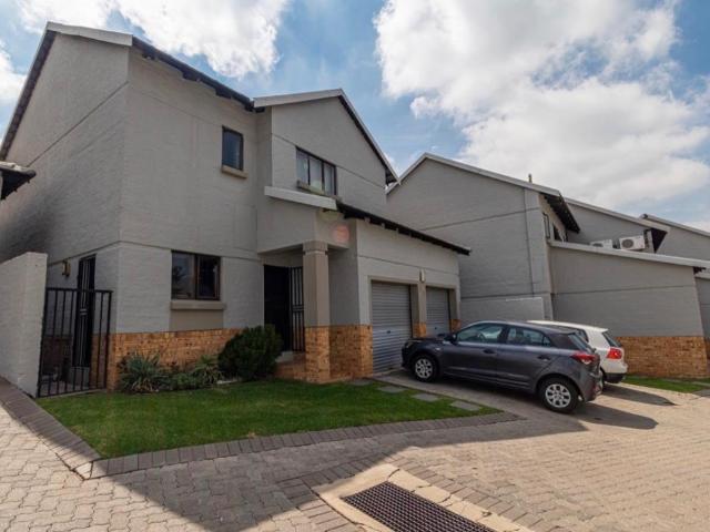 Townhouse for sale in Tembisa, Gauteng