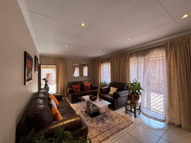 Townhouse for sale in Tembisa, Gauteng