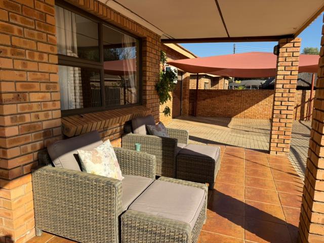 Townhouse for sale in Frances Baard, Northern Cape