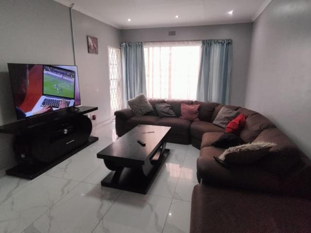 Townhouse for sale in Ekurhuleni, Gauteng