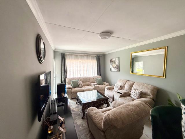 Townhouse for sale in Ekurhuleni, Gauteng