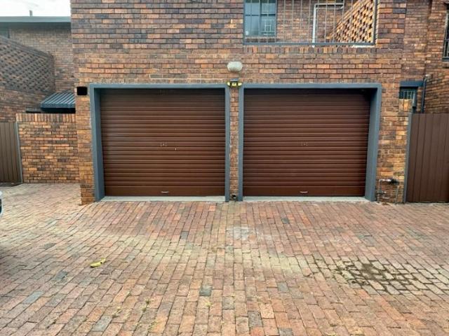 Townhouse for sale in Waterkloof, Gauteng