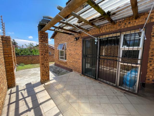 Townhouse for sale in Nooitgedacht, Gauteng