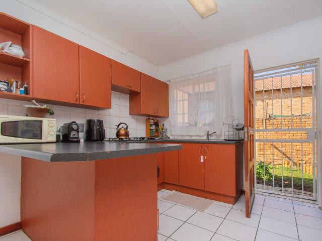 Townhouse for sale in Nooitgedacht, Gauteng