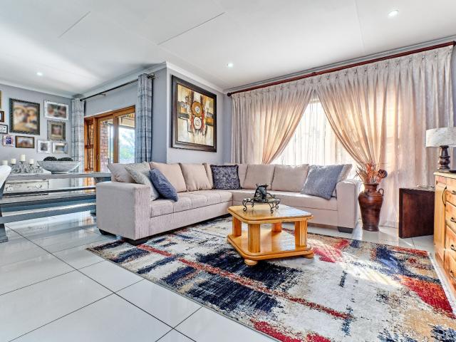 Townhouse for sale in Nooitgedacht, Gauteng