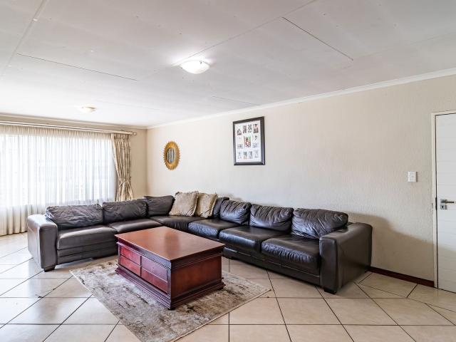 Townhouse for sale in Nooitgedacht, Gauteng