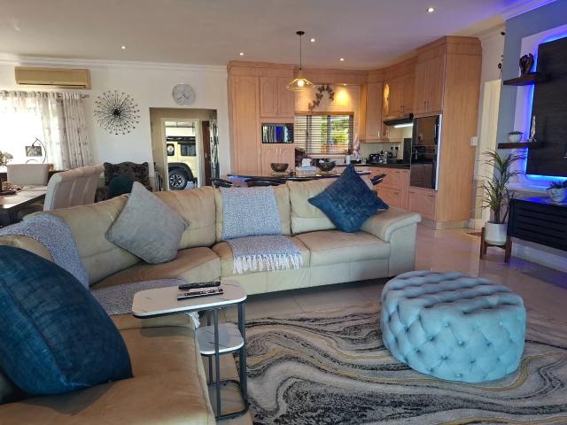 Townhouse for sale in Kingsburgh, Kwazulu-natal