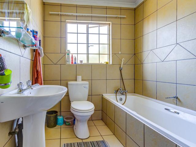 Townhouse for sale in Ekurhuleni, Gauteng