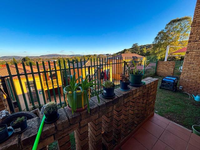 Townhouse for sale in Vosloorus, Gauteng