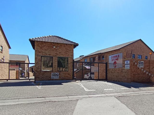 Townhouse for sale in Ekurhuleni, Gauteng