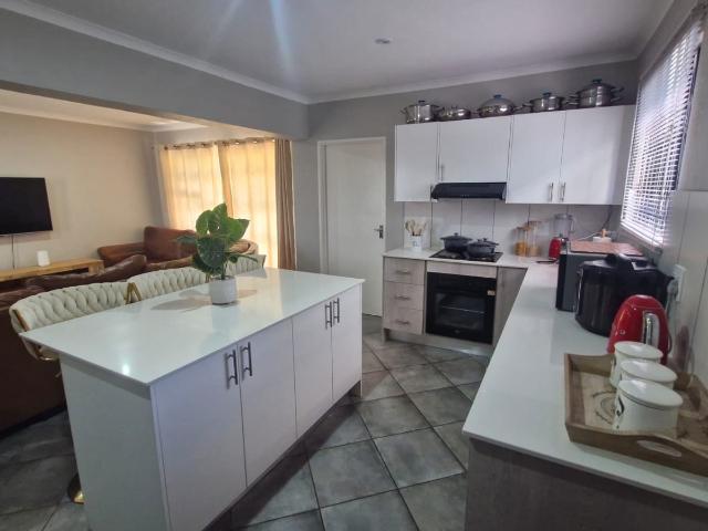 Townhouse for sale in Olievenhoutbos, Gauteng
