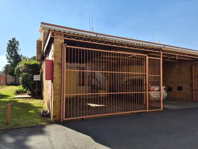 Townhouse for sale in Kagiso, Gauteng