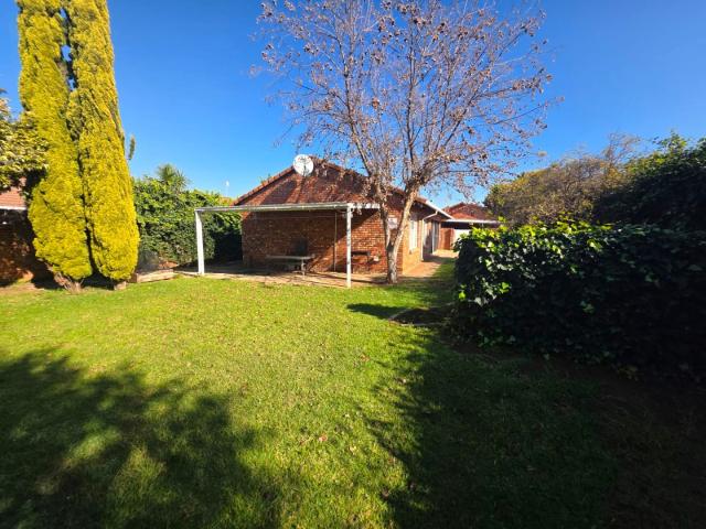 Townhouse for sale in Bloemfontein, Free State
