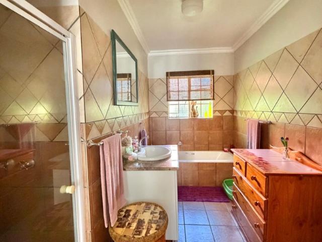 Townhouse for sale in Ditsobotla, North West