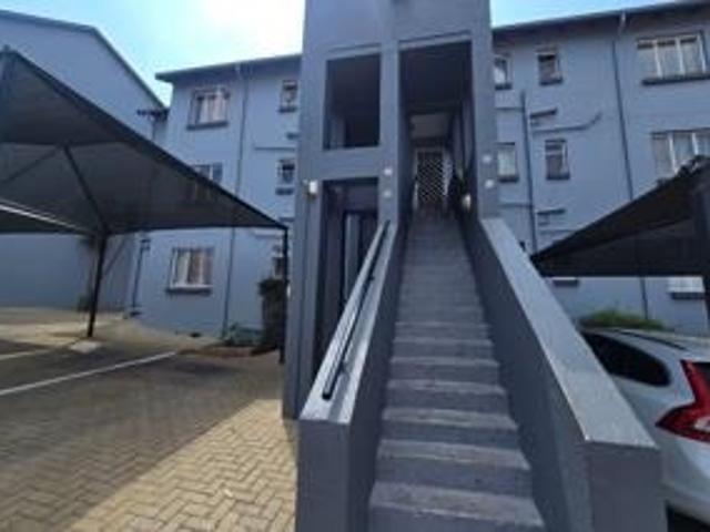 Townhouse for sale in Vosloorus, Gauteng