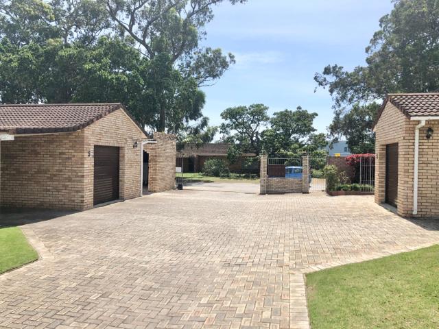 Townhouse for sale in Port Elizabeth, Eastern Cape