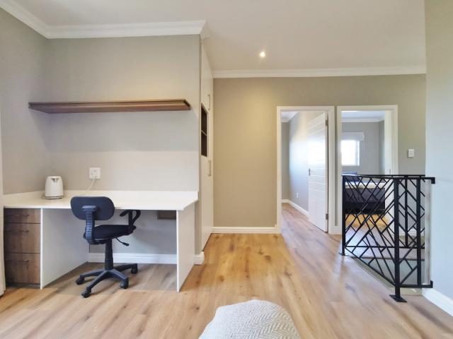Townhouse for sale in Port Elizabeth, Eastern Cape
