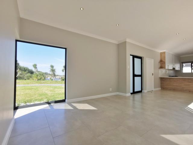 Townhouse for sale in Port Elizabeth, Eastern Cape