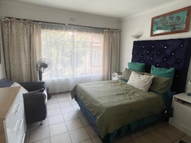 Townhouse for sale in Vosloorus, Gauteng