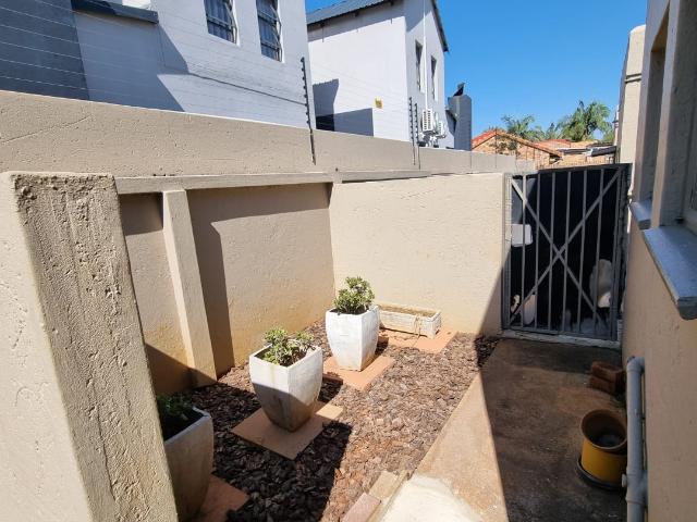 Townhouse for sale in Waterkloof, Gauteng