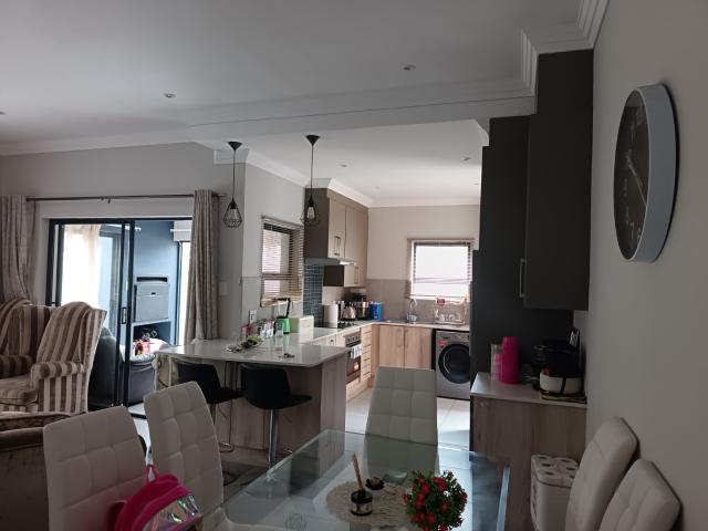 Townhouse for sale in Waterkloof, Gauteng