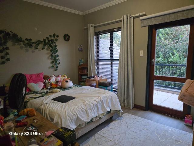 Townhouse for sale in Hartbeespoort Dam Nature Reserve, North West
