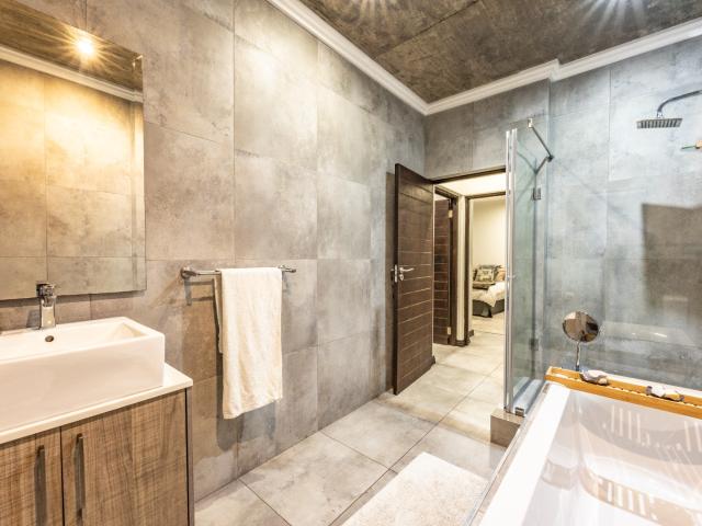 Townhouse for sale in Waterkloof, Gauteng