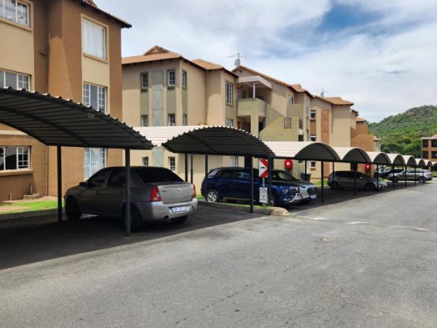 Townhouse for sale in Vosloorus, Gauteng