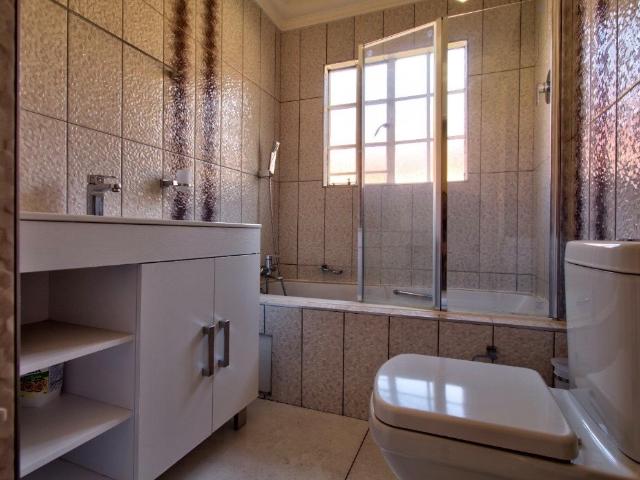 Townhouse for sale in Vosloorus, Gauteng
