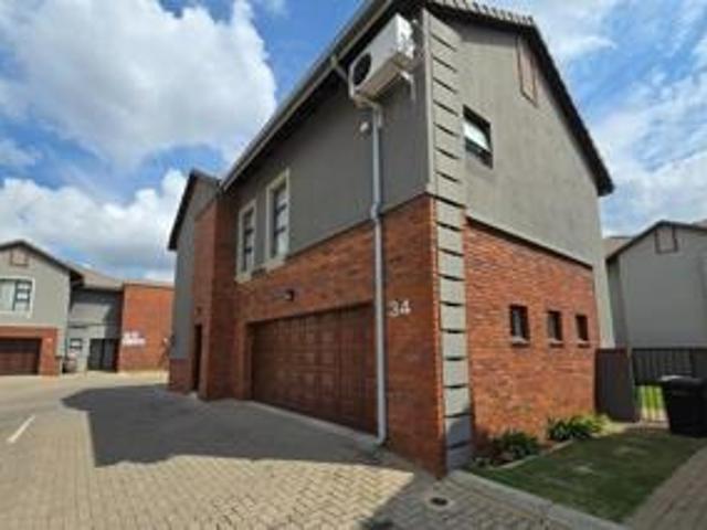 Townhouse for sale in Meyersdal, Ekurhuleni