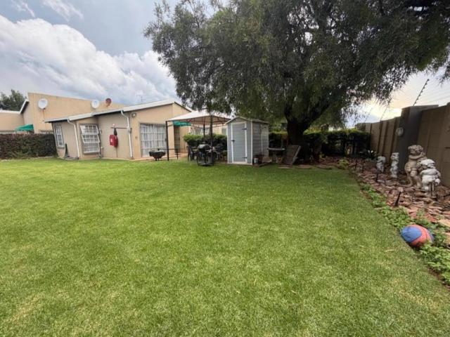 Townhouse for sale in Ekurhuleni, Gauteng