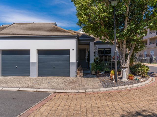 Townhouse for sale in Milnerton, Western Cape