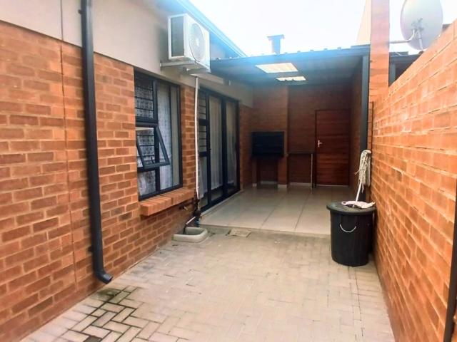 Townhouse for sale in Waterkloof, Gauteng