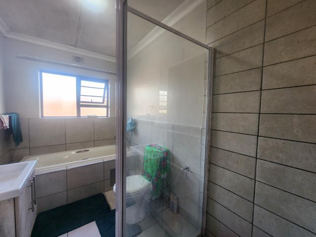 Townhouse for sale in Waterkloof, Gauteng