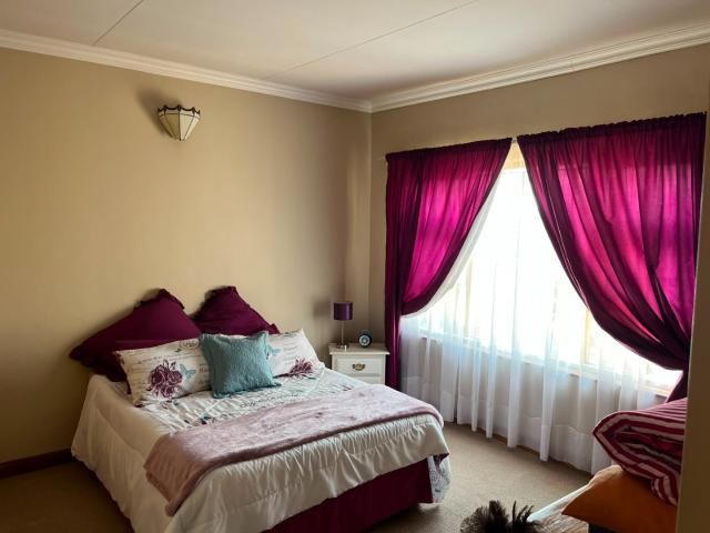 Townhouse for sale in Waterkloof, Gauteng