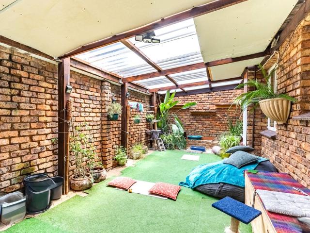 Townhouse for sale in Waterkloof, Gauteng