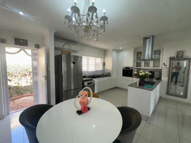 Townhouse for sale in Mt Edgecombe, Kwazulu-natal