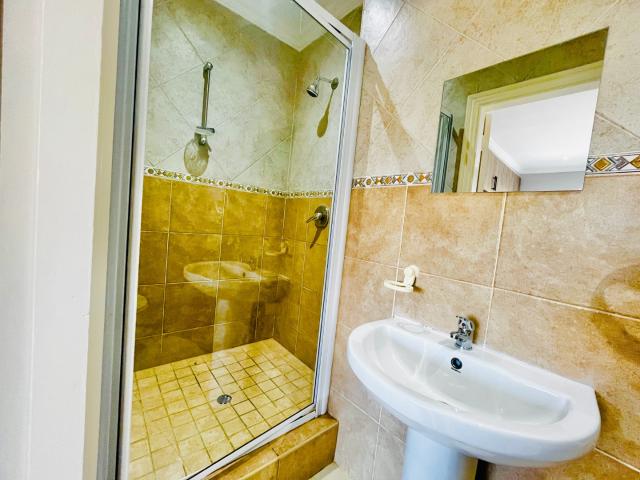 Townhouse for sale in Mt Edgecombe, Kwazulu-natal