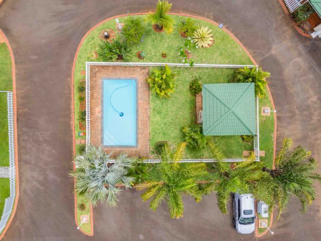 Townhouse for sale in Mt Edgecombe, Kwazulu-natal