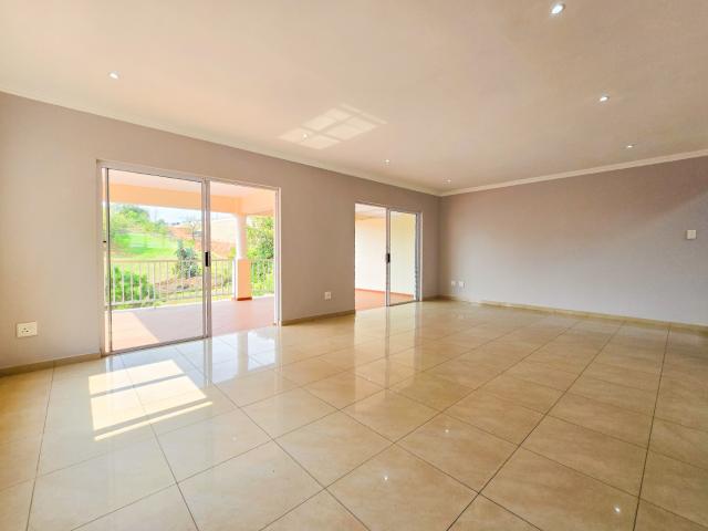 Townhouse for sale in Mt Edgecombe, Kwazulu-natal