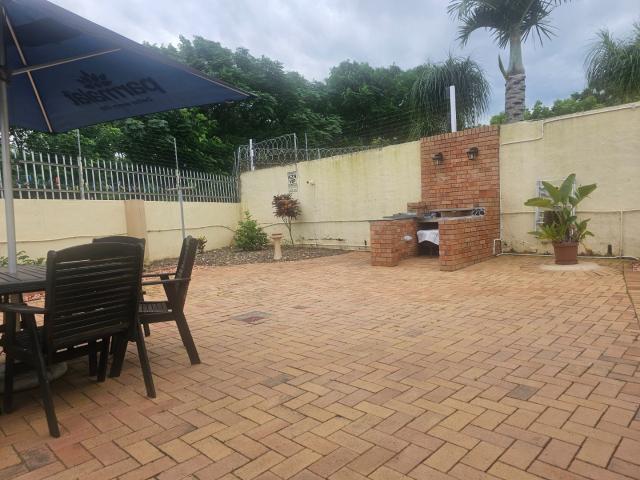 Townhouse for sale in Mount Edgecombe
