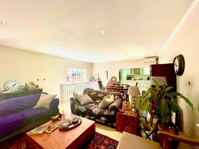Townhouse for sale in Mt Edgecombe, Kwazulu-natal